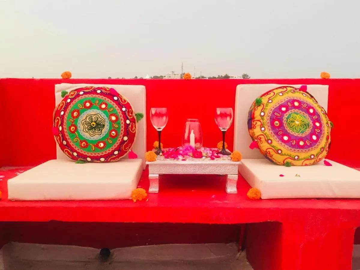 Oolala - Your Lake House In The Center Of Udaipur Accommodatie bij particulieren